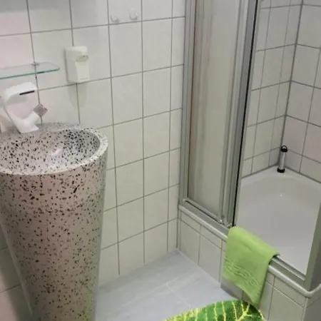 Waldidyll בית הארחה 3*